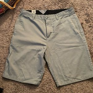 ⭐️Light grey shorts⭐️